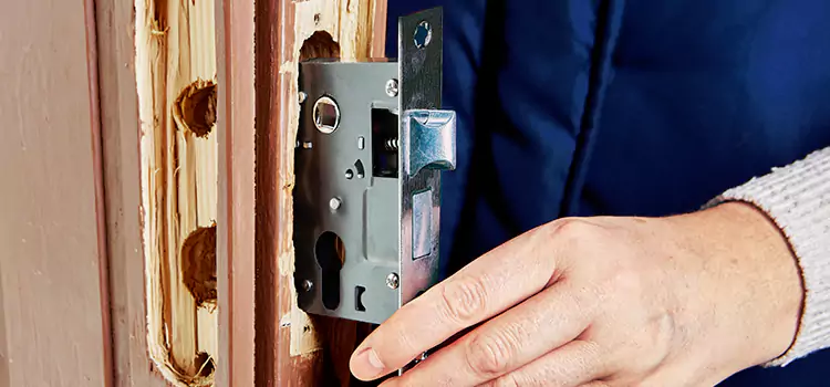 Garage Door Lock Replacement Weston